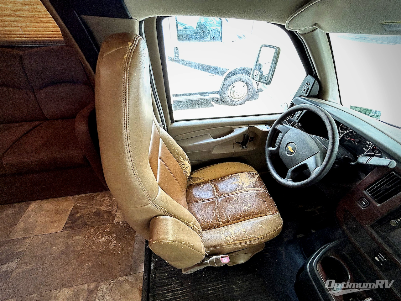 2015 Coachmen Leprechaun 260DS Ford 450 Photo 7