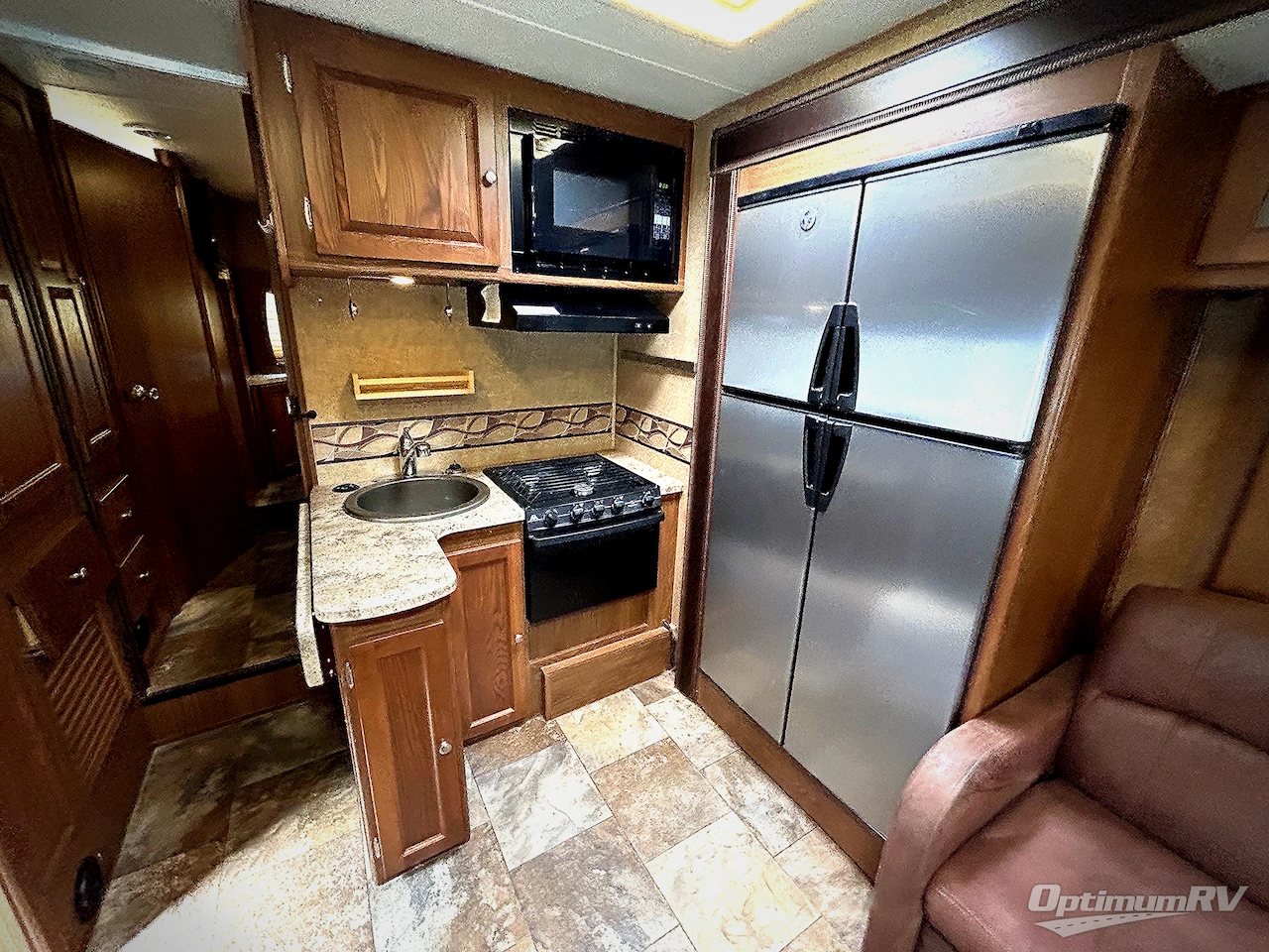 2015 Coachmen Leprechaun 260DS Ford 450 Photo 12