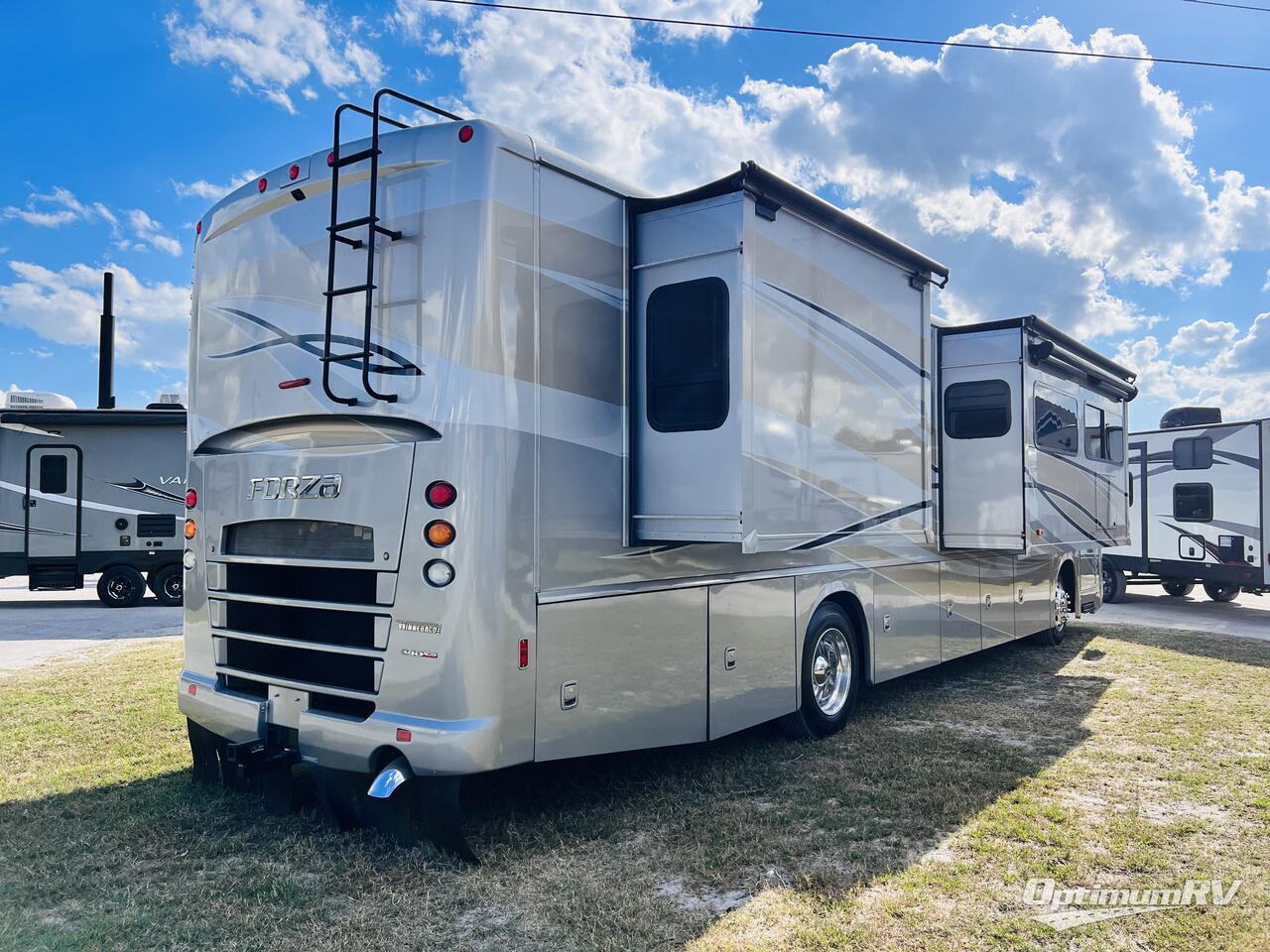 2016 Winnebago Forza 36G Photo 3