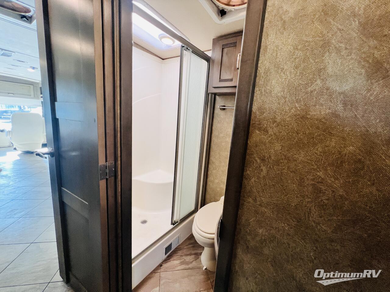 2016 Winnebago Forza 36G Photo 22