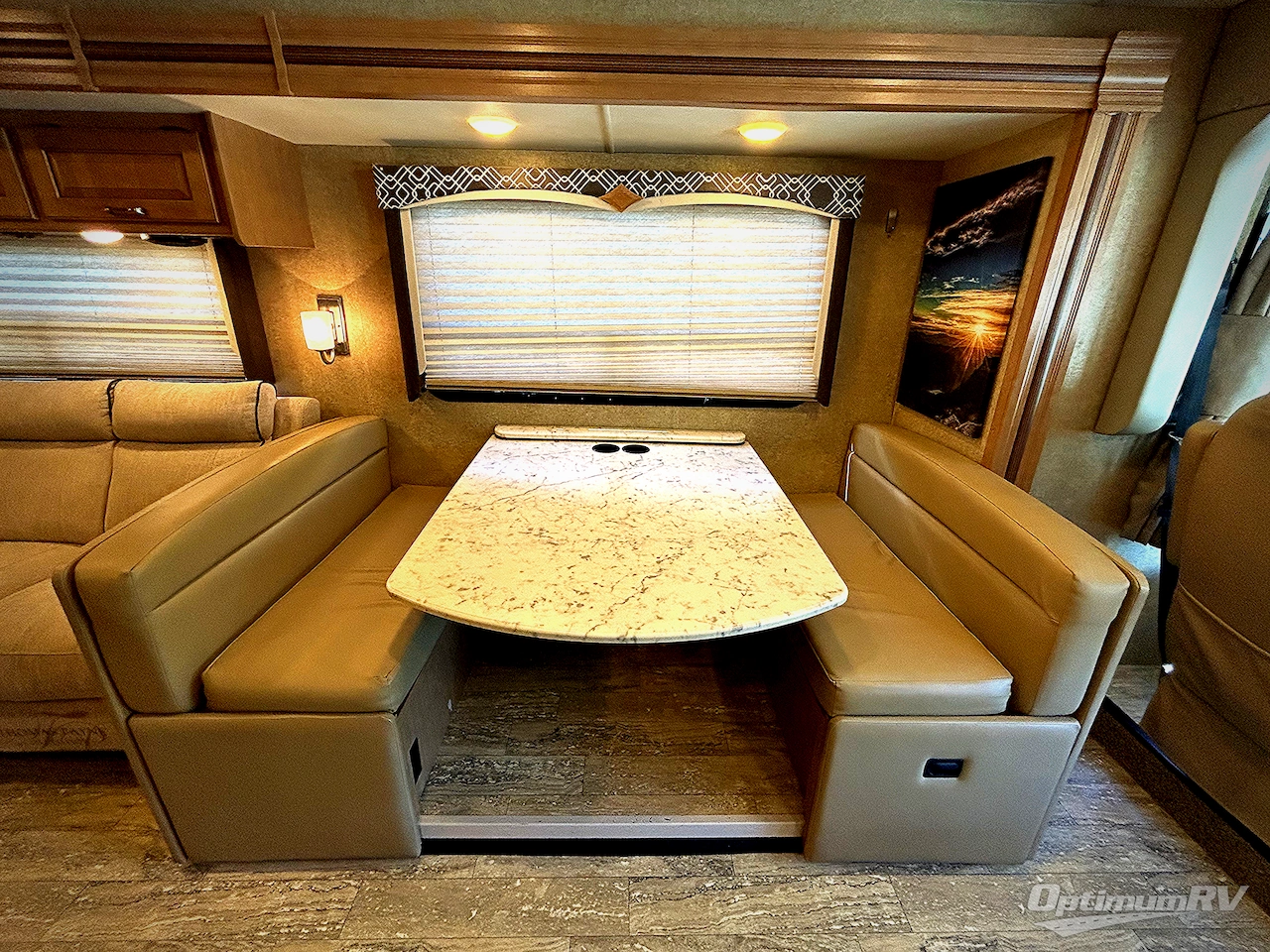 2016 Thor Hurricane 34F Photo 11