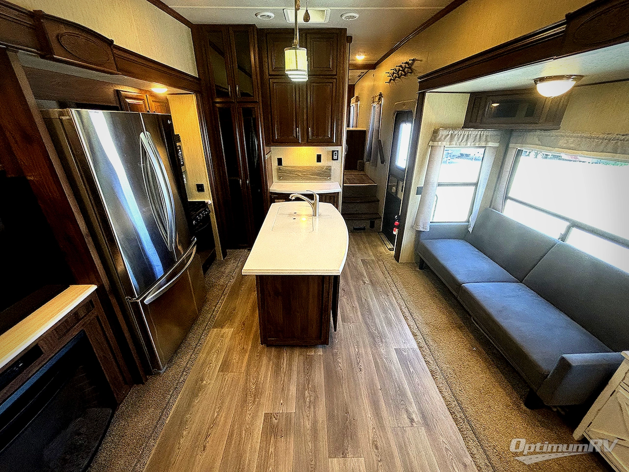 2018 Palomino Columbus F374BH Photo 4