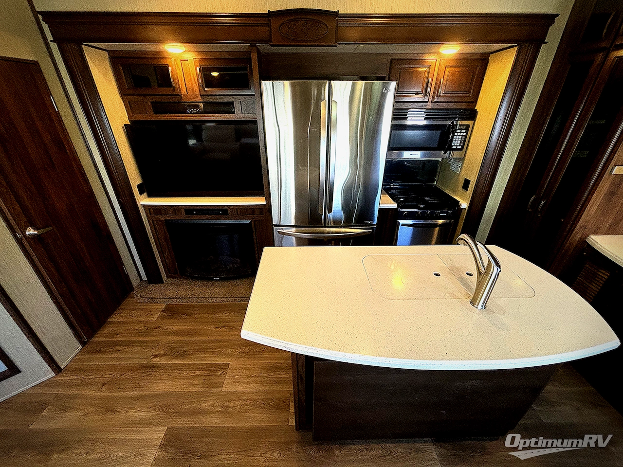 2018 Palomino Columbus F374BH Photo 5