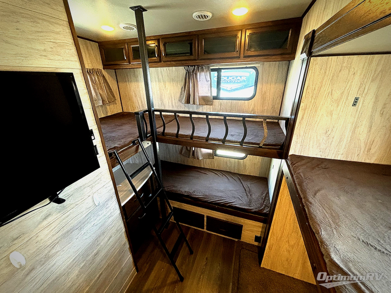2018 Palomino Columbus F374BH Photo 13