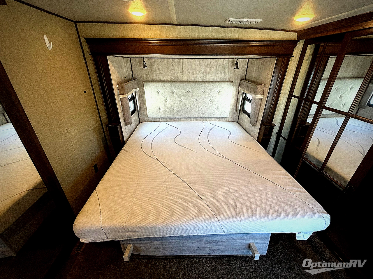 2018 Palomino Columbus F374BH Photo 10