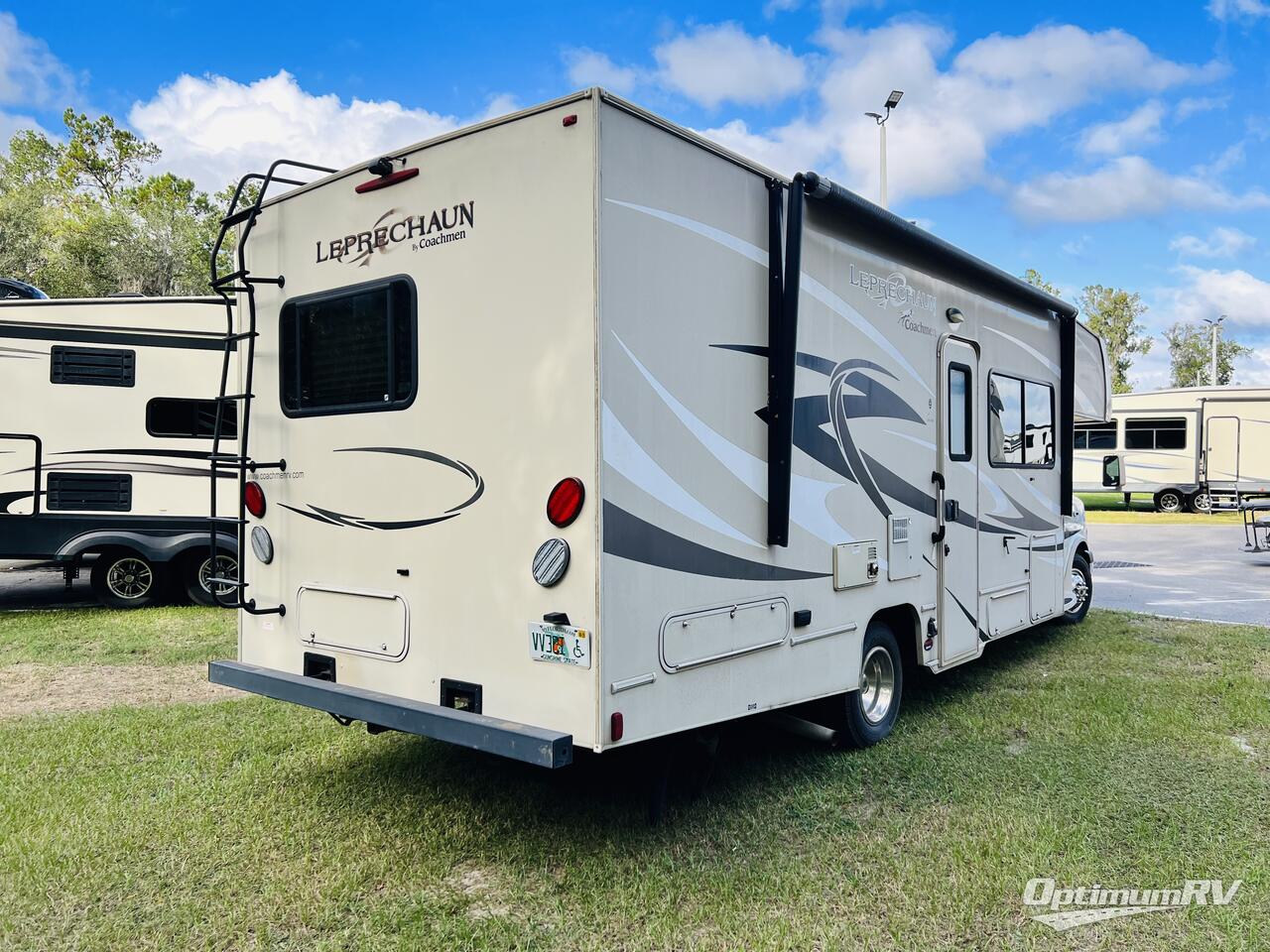 2015 Coachmen Leprechaun 260DS Chevy 4500 Photo 2