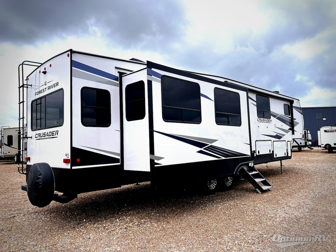 2025 Prime Time Crusader 382MBH Photo 2