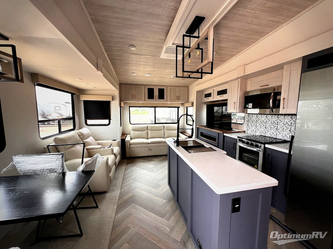 2025 Prime Time Crusader 382MBH Photo 4