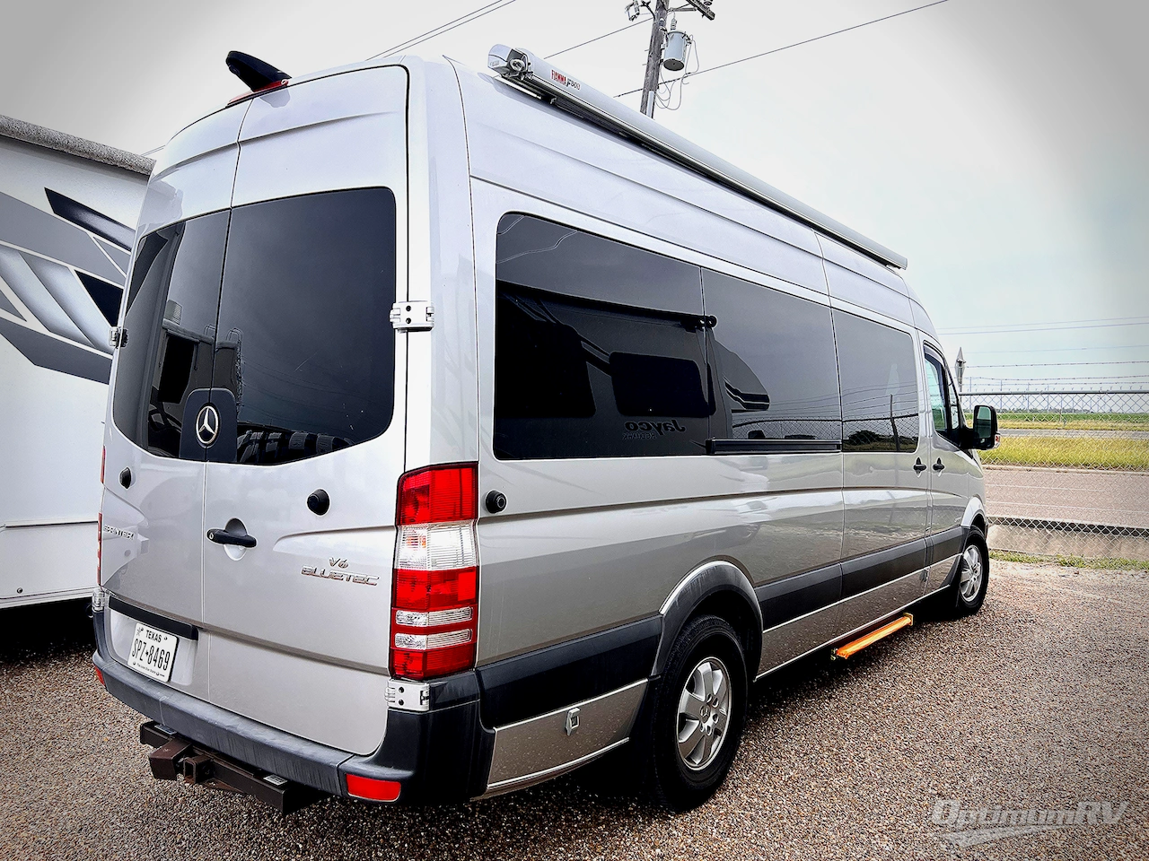 2016 Mercedes Benz Sprinter 2500 Photo 2