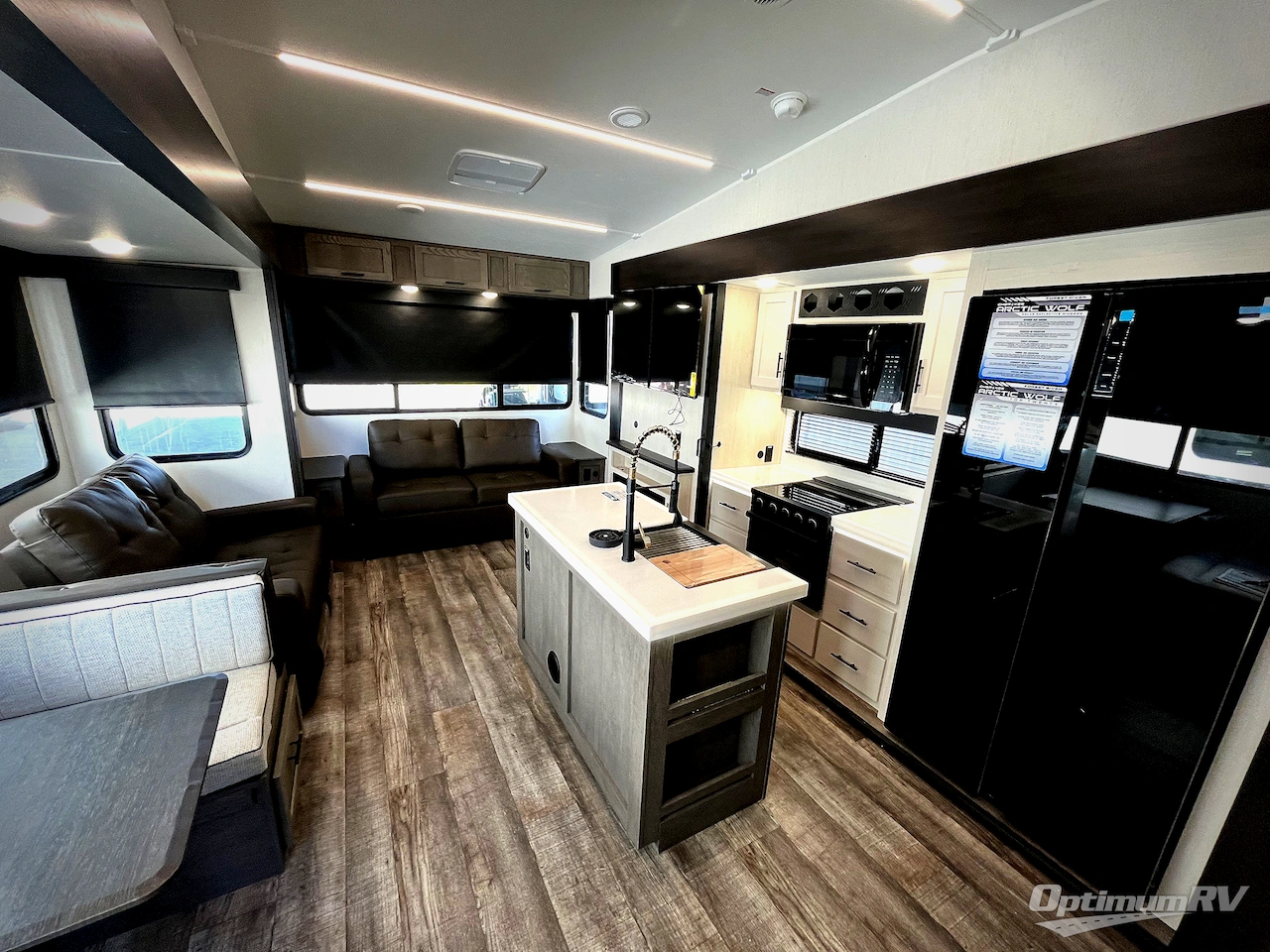 2025 Forest River Cherokee Arctic Wolf Suite 3650SUITE Photo 5