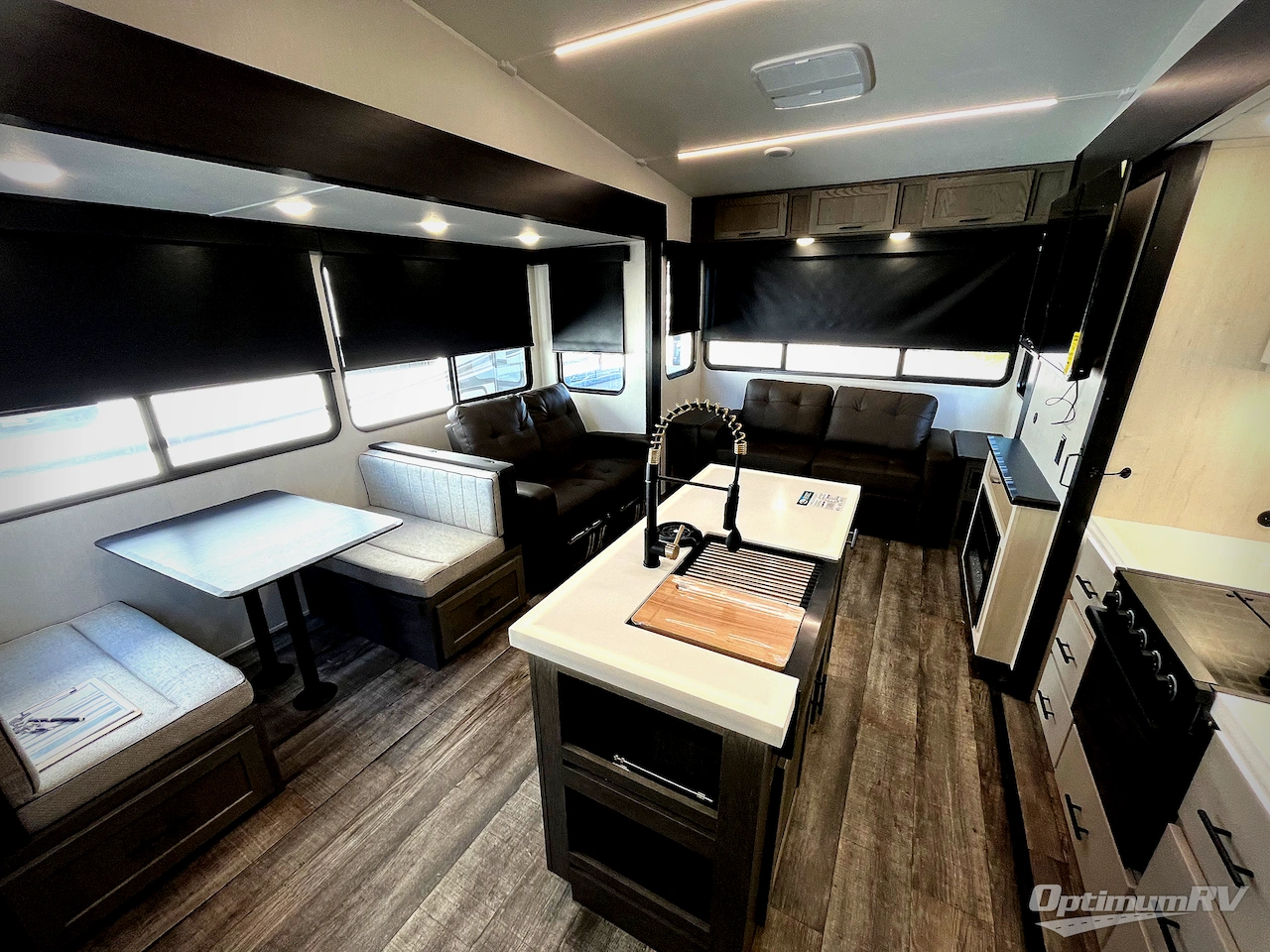 2025 Forest River Cherokee Arctic Wolf Suite 3650SUITE Photo 6