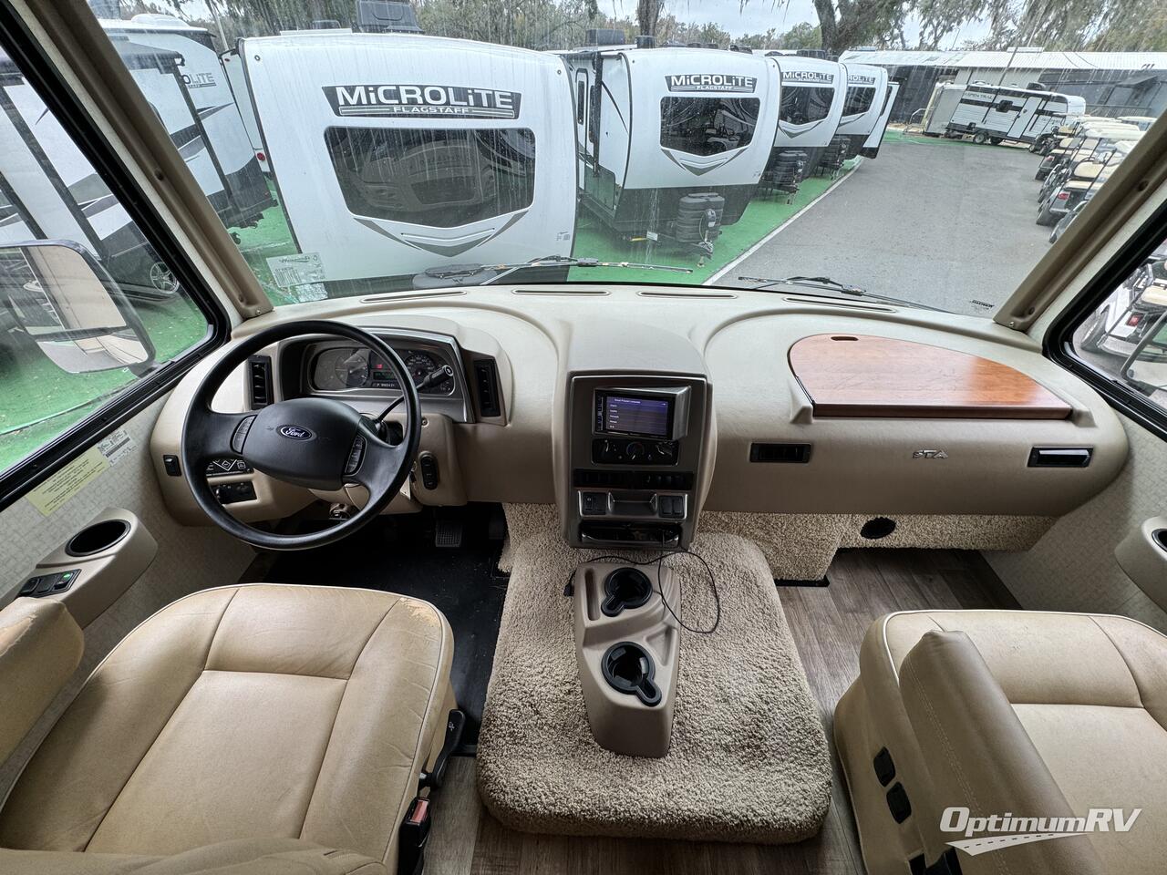 2017 Winnebago Vista 31BE Photo 8