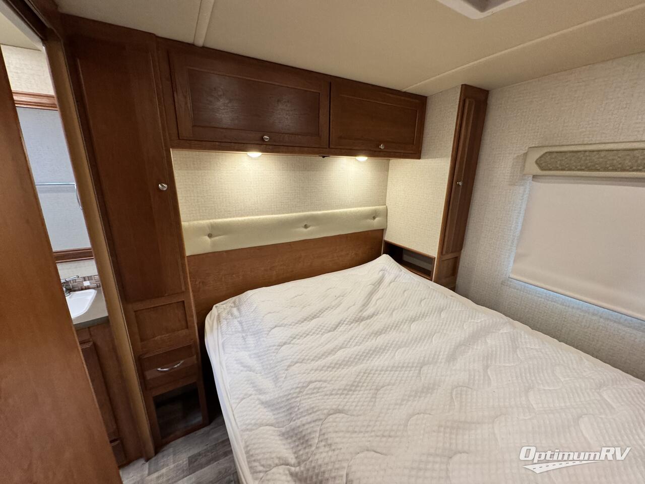 2017 Winnebago Vista 31BE Photo 17