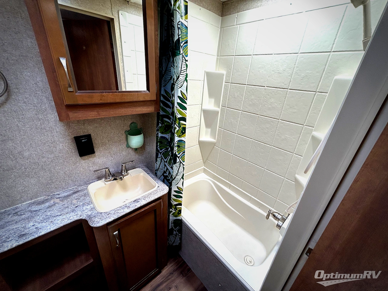 2018 Coachmen Catalina Legacy 293QBCK Photo 12