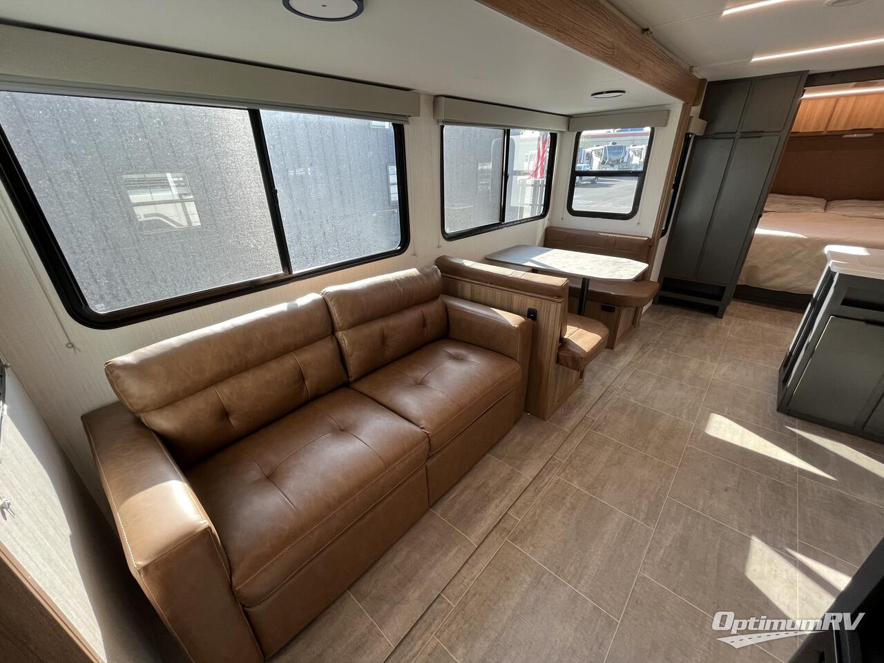 2025 Heartland Corterra 33.3BH Photo 6