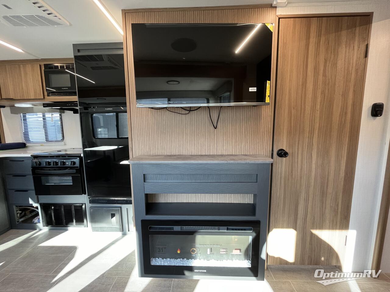 2025 Heartland Corterra 33.3BH Photo 16