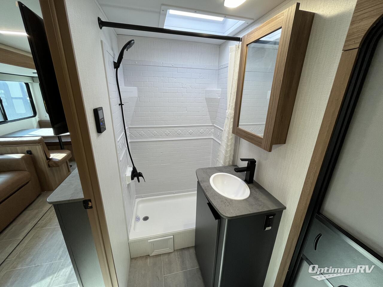 2025 Heartland Corterra 33.3BH Photo 24
