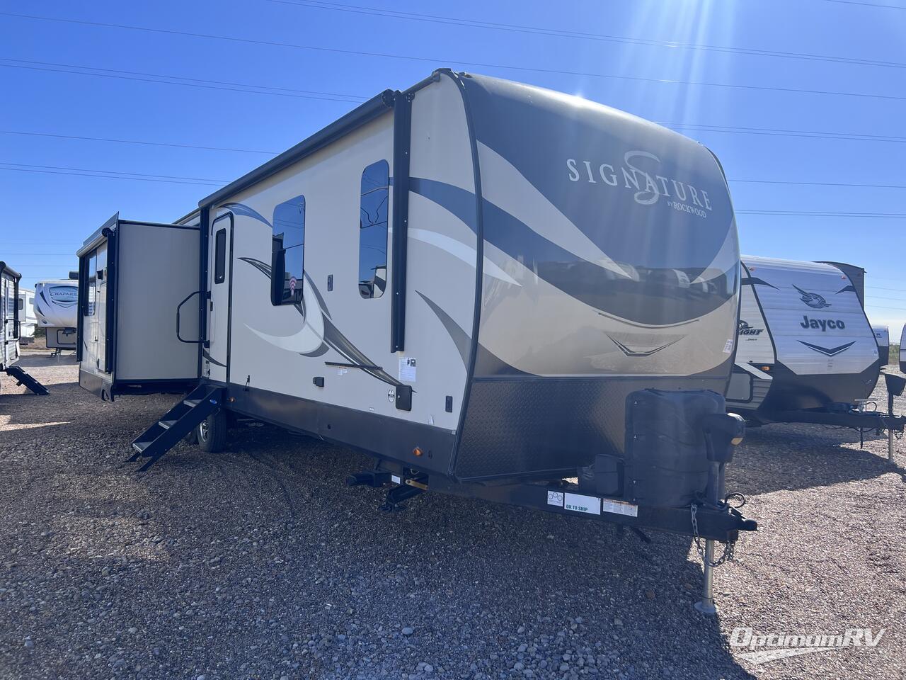 2020 Forest River Rockwood Signature Ultra Lite 8332SB Photo 1