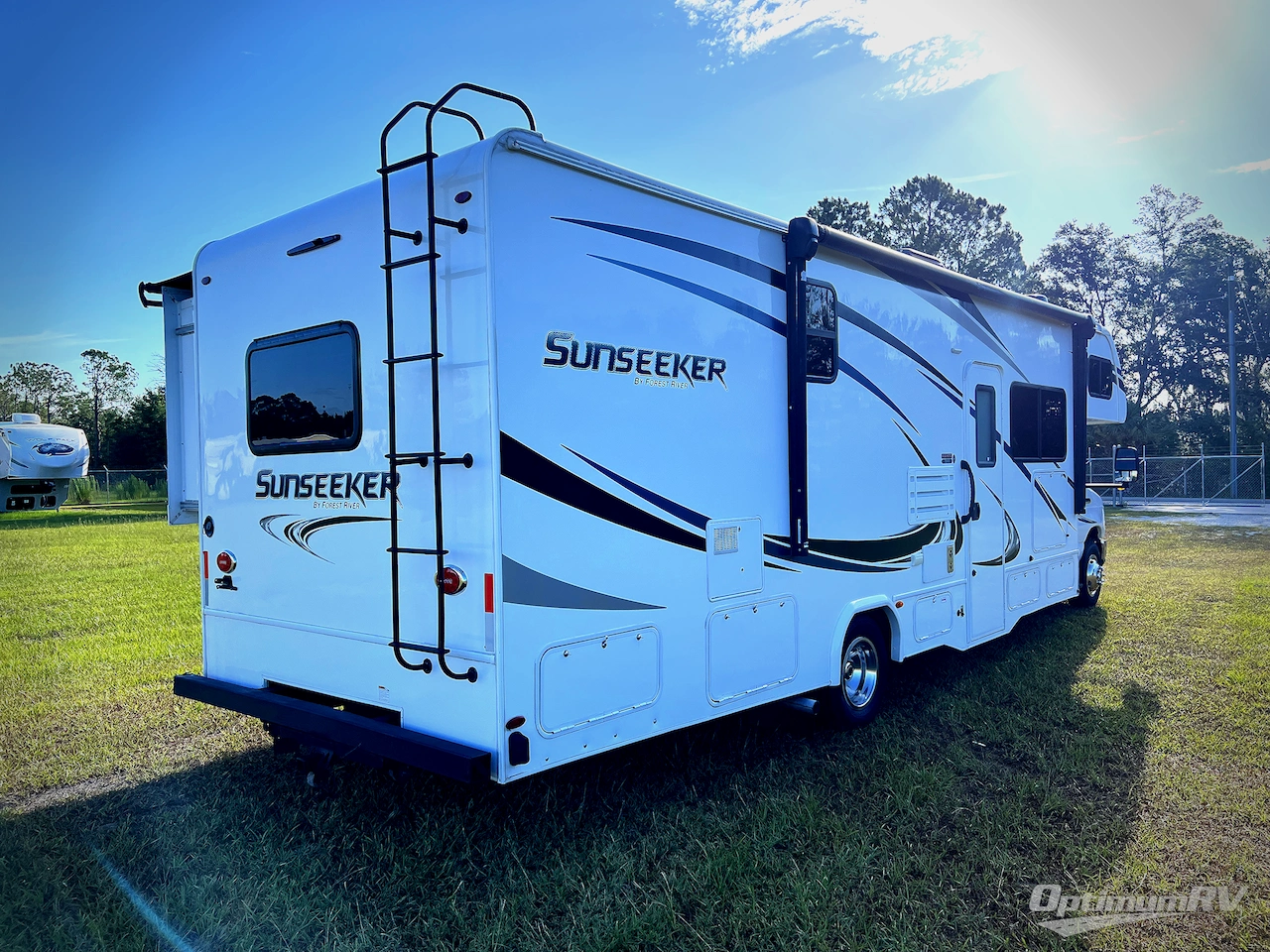 2019 Forest River Sunseeker 3040DS Ford Photo 3