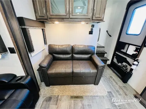 2019 Keystone Montana 321MK RV Photo 2