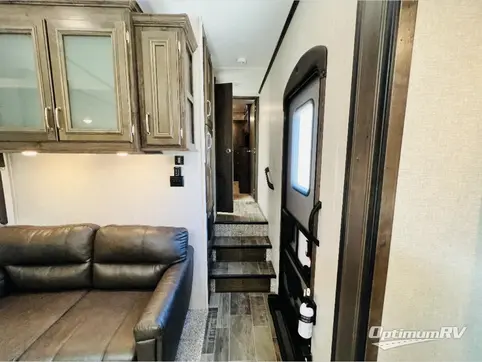 2019 Keystone Montana 321MK RV Photo 3