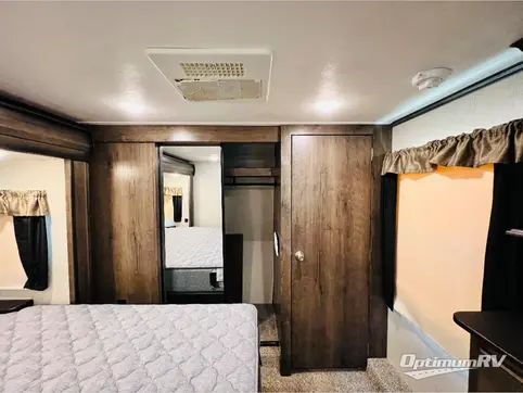 2019 Keystone Montana 321MK RV Photo 4