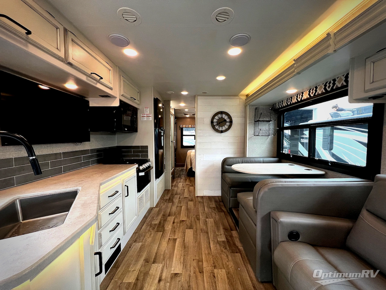 2020 Jayco Alante 31V Photo 2