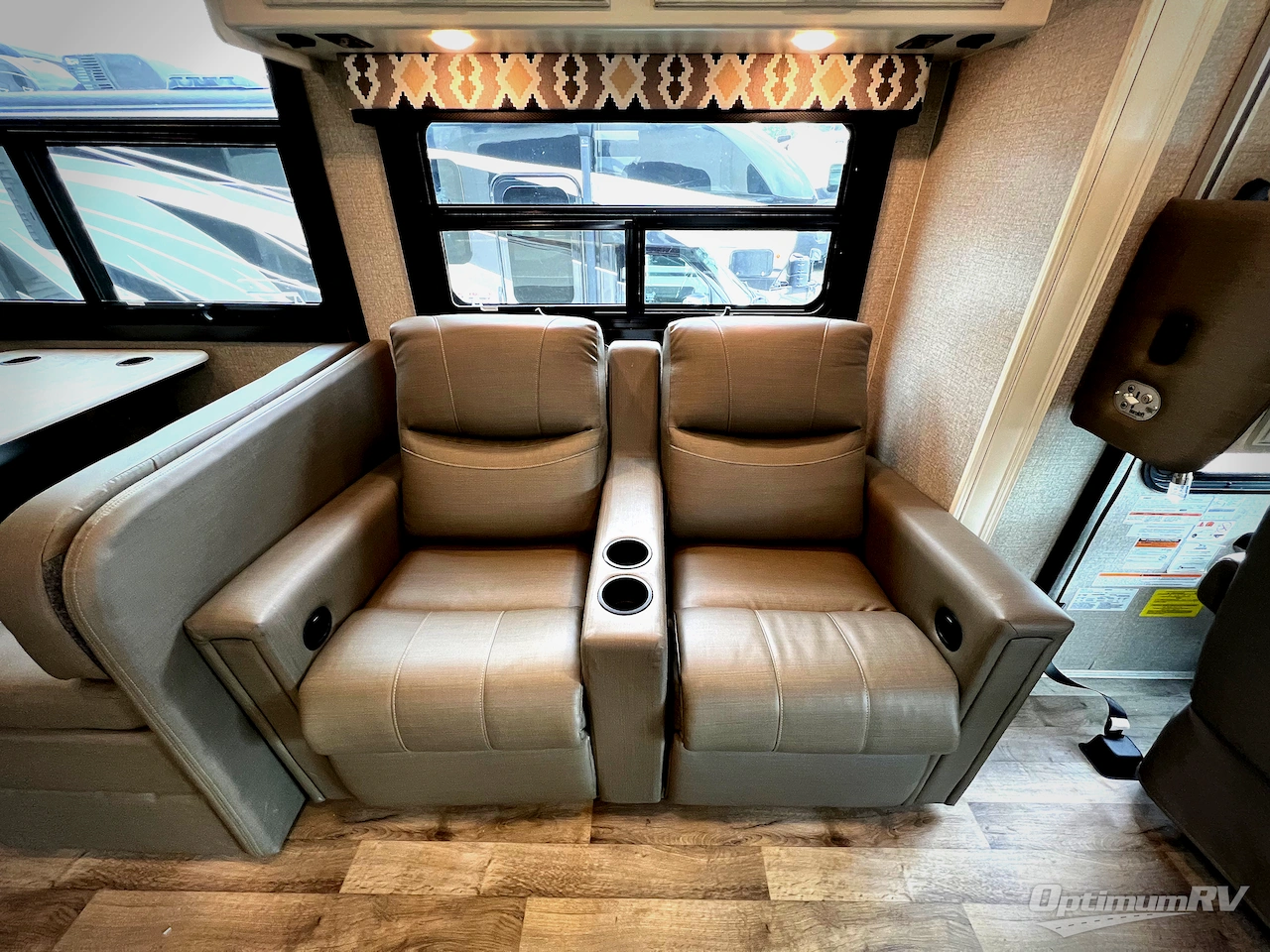 2020 Jayco Alante 31V Photo 6