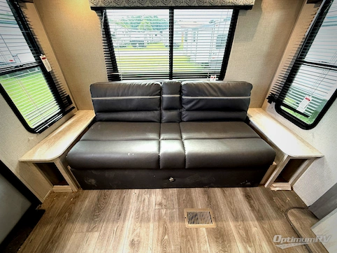 2023 Coachmen Catalina Summit Series 8 231MKS RV Photo 2