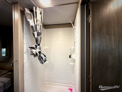 2023 Coachmen Catalina Summit Series 8 231MKS RV Photo 4