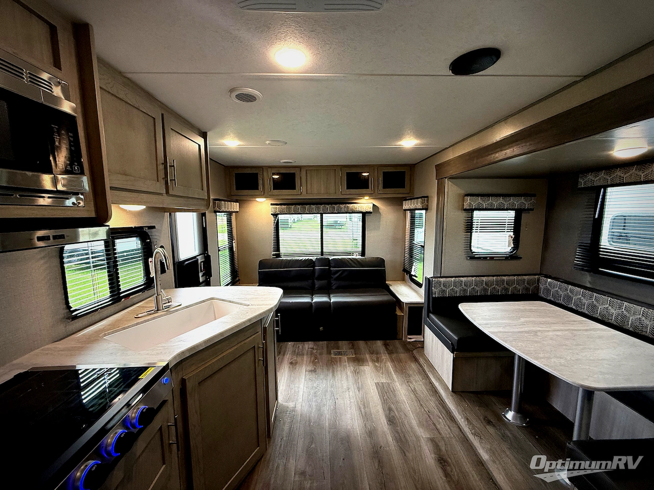 2023 Coachmen Catalina Summit Series 8 231MKS Photo 5