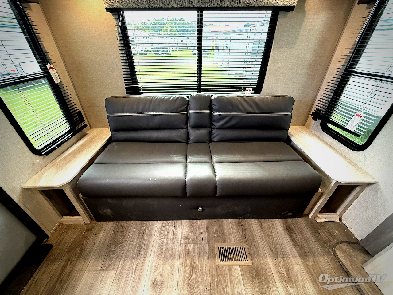 2023 Coachmen Catalina Summit Series 8 231MKS Photo 6