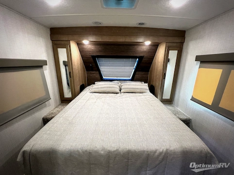 2024 Palomino SolAire 242RBS RV Photo 3