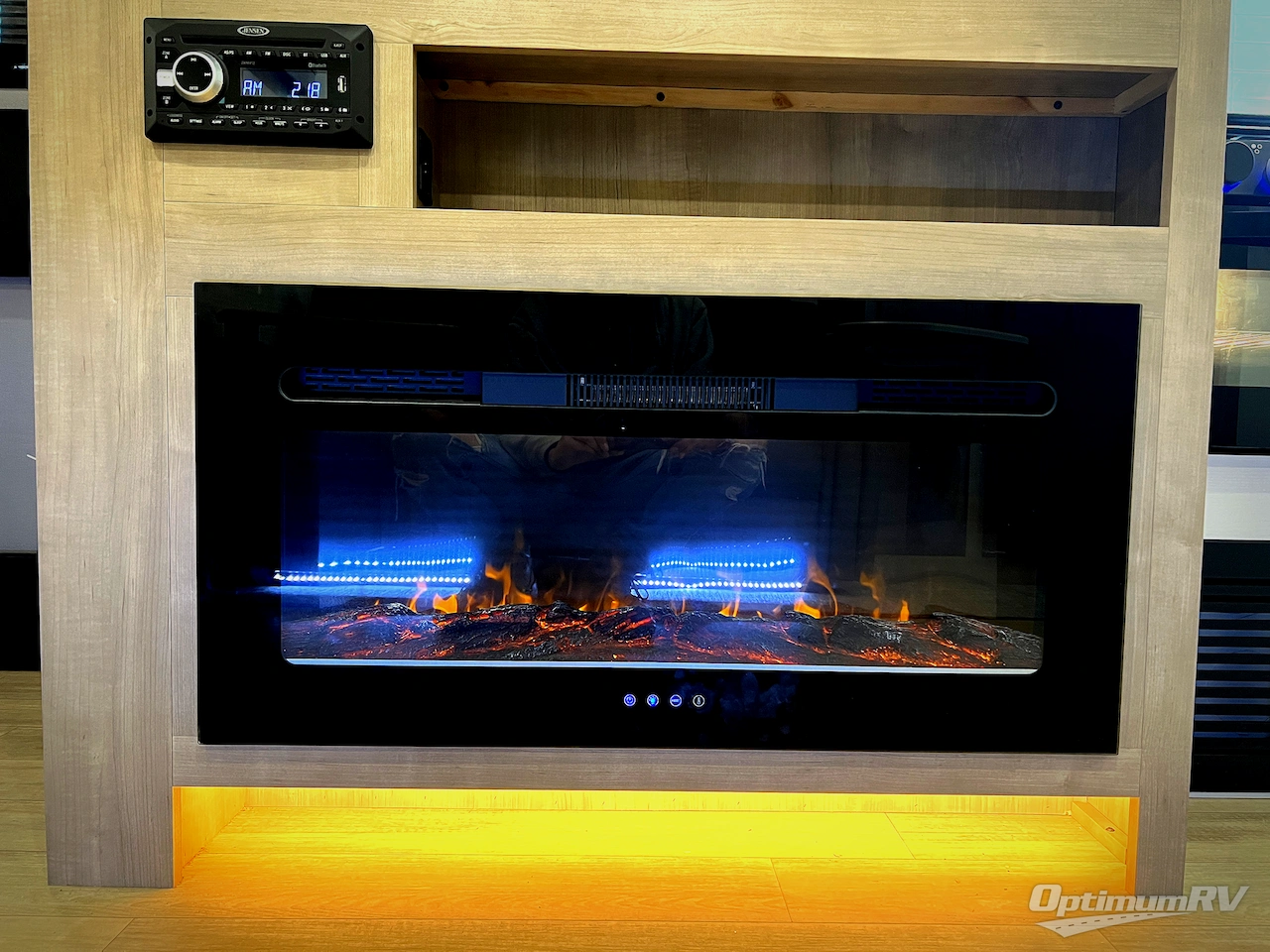 2024 Palomino SolAire 242RBS Photo 13