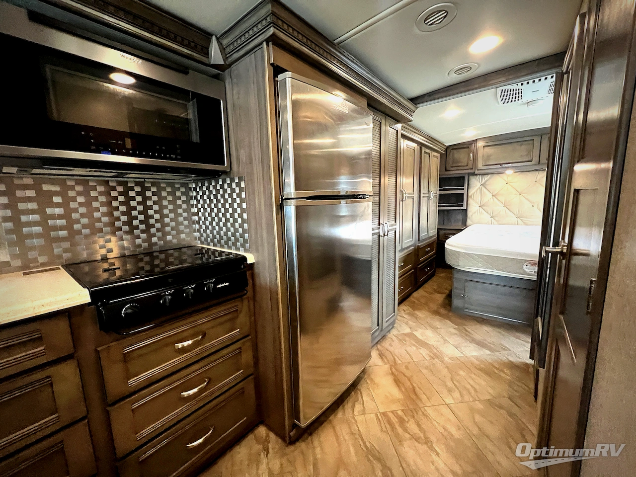 2019 Winnebago Forza 34T Photo 13