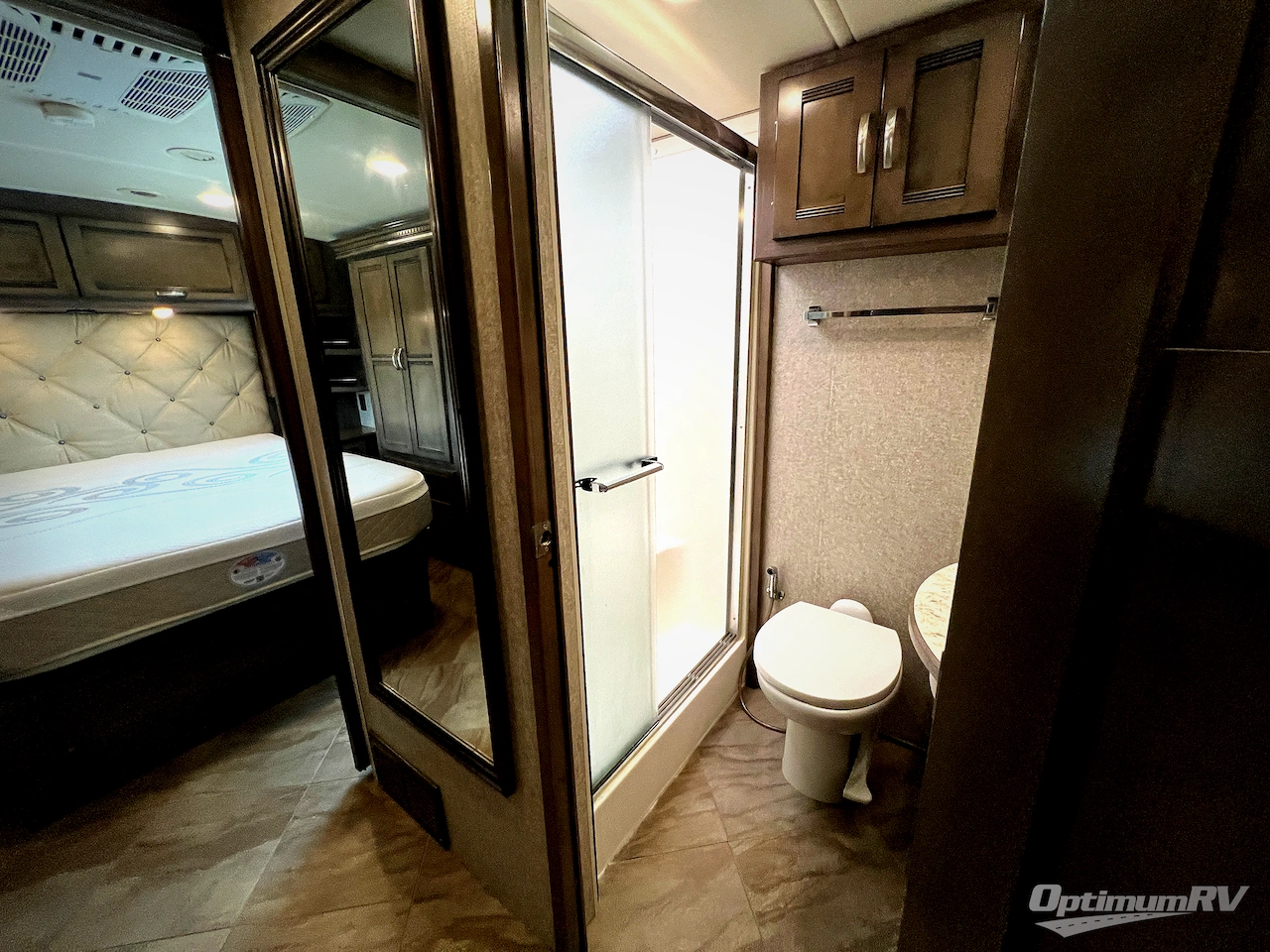 2019 Winnebago Forza 34T Photo 20