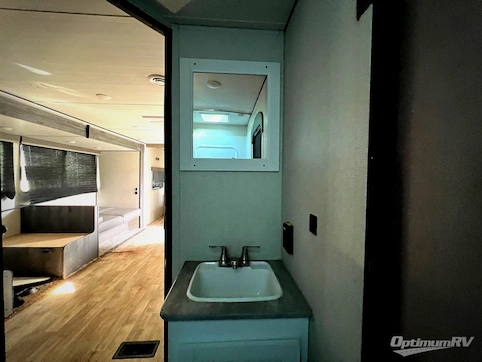 2022 Keystone Hideout 272BH RV Photo 4