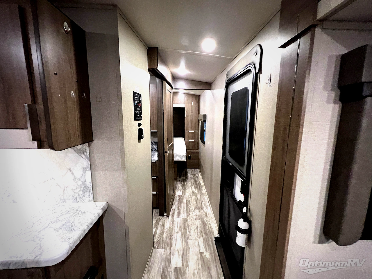 2020 Grand Design Imagine 2970RL Photo 14