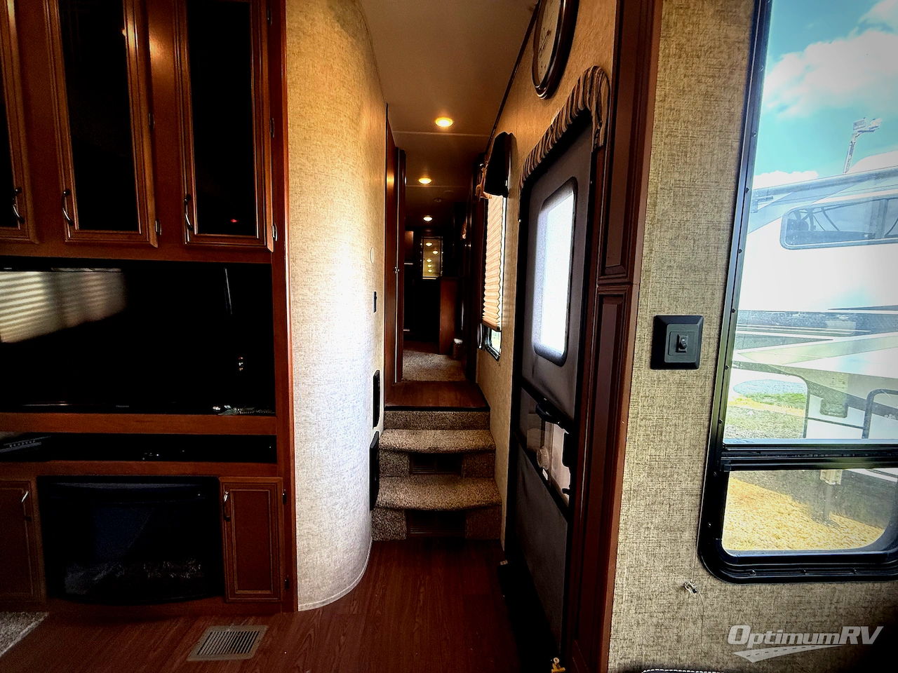 2016 Forest River Sandpiper 380BH5 Photo 9
