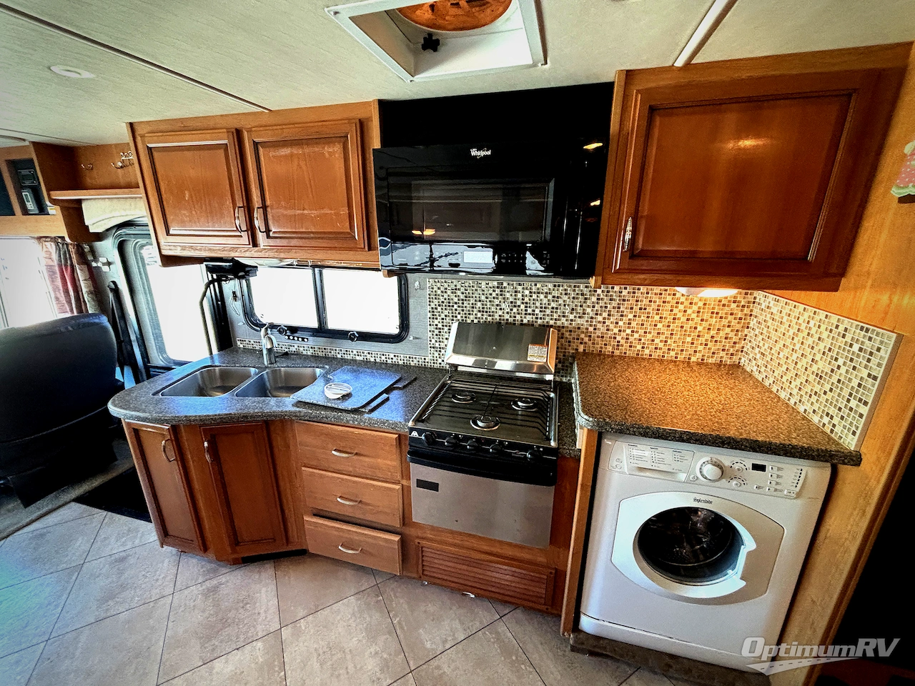 2016 Fleetwood Terra 36R Photo 8