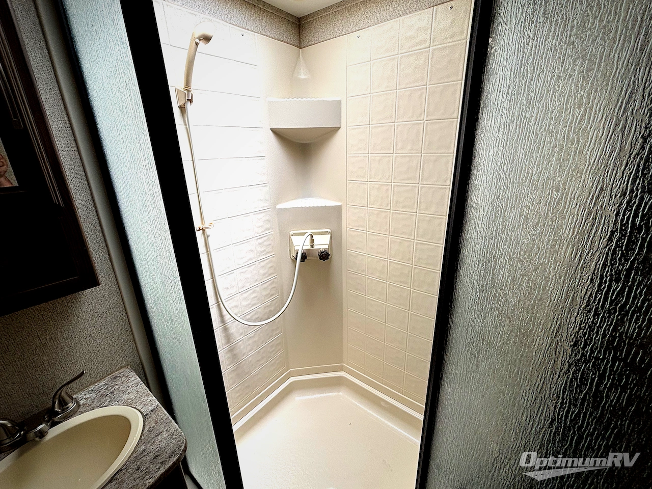 2018 Coachmen Apex Ultra-Lite 279RLSS Photo 10