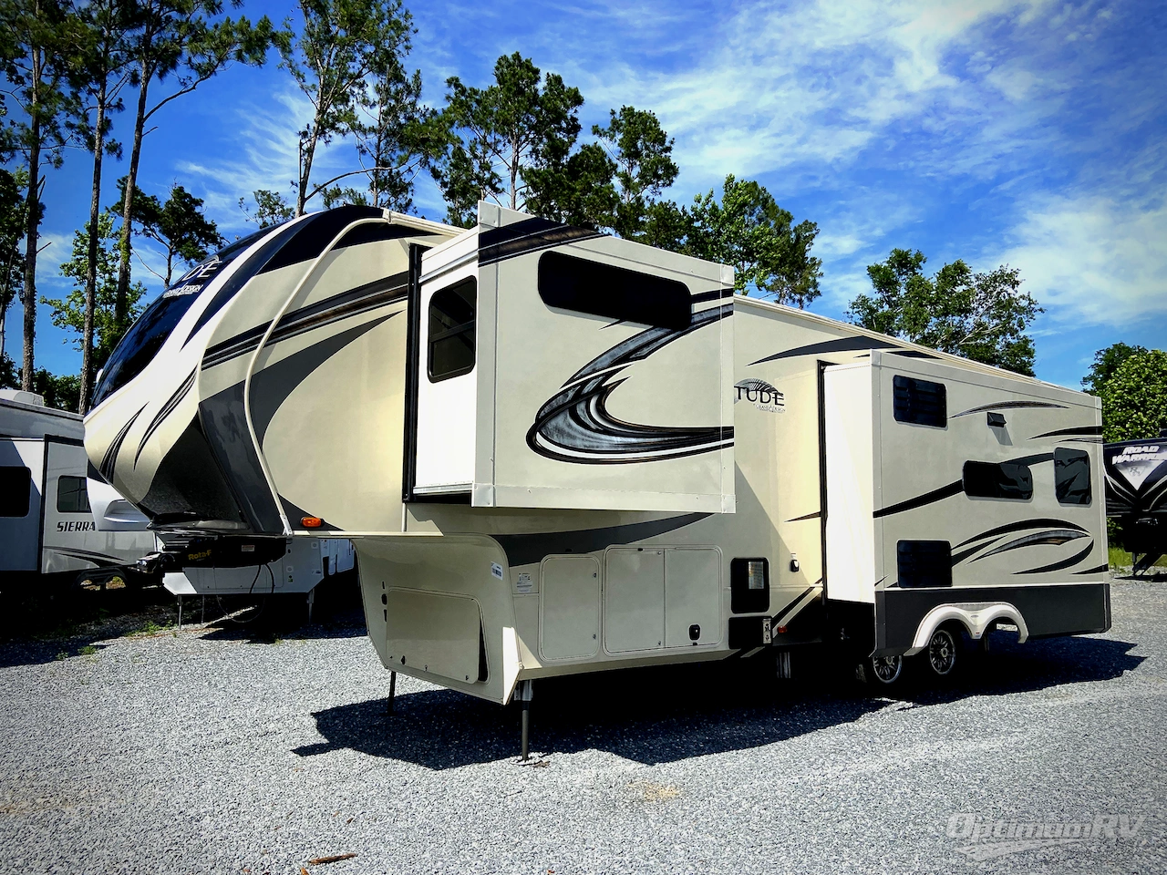 2020 Grand Design Solitude 310GK Photo 14