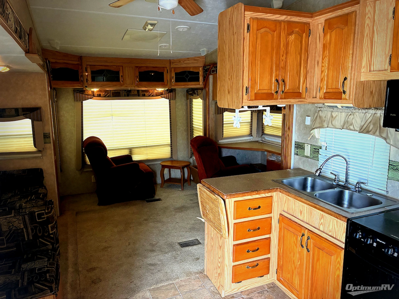 2007 Forest River Cedar Creek Silverback 33 LCDTS Photo 4