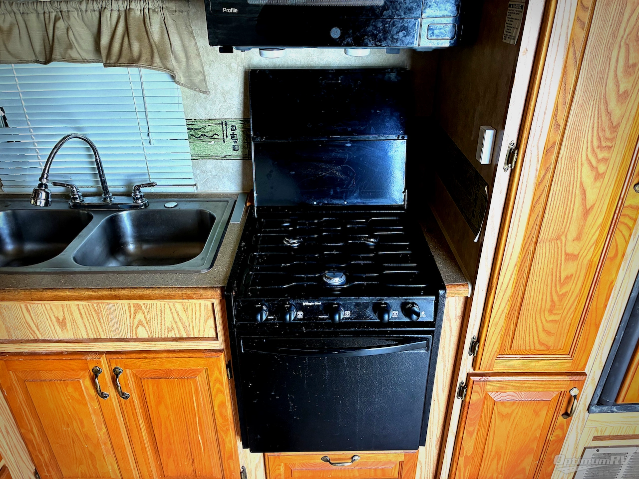 2007 Forest River Cedar Creek Silverback 33 LCDTS Photo 7