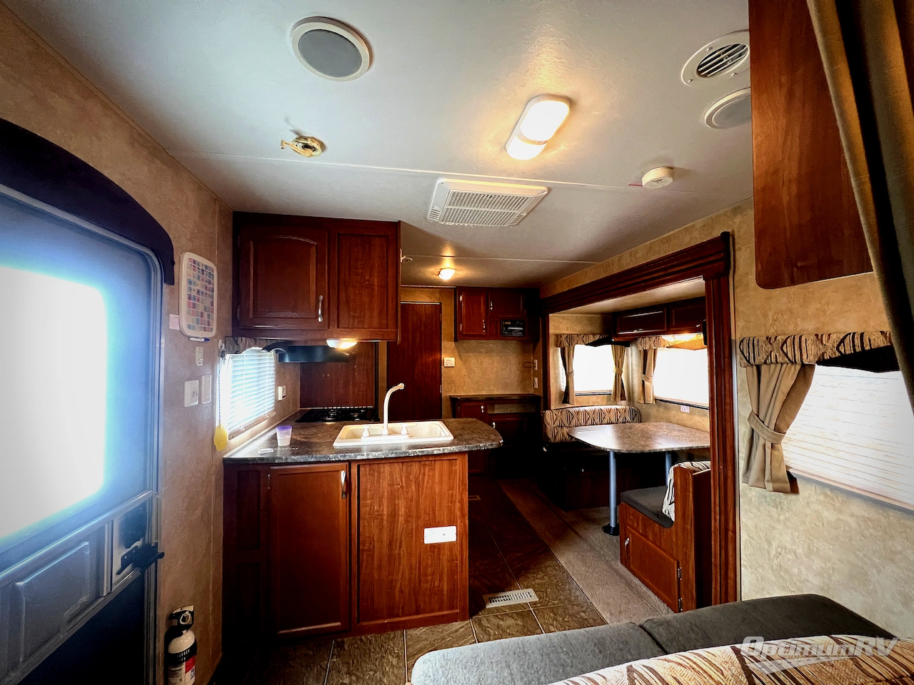 2011 Jayco Jay Flight 24FBS Photo 2