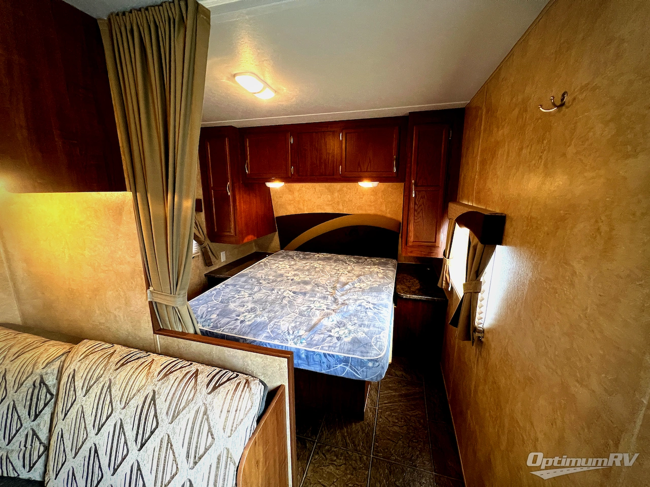 2011 Jayco Jay Flight 24FBS Photo 3