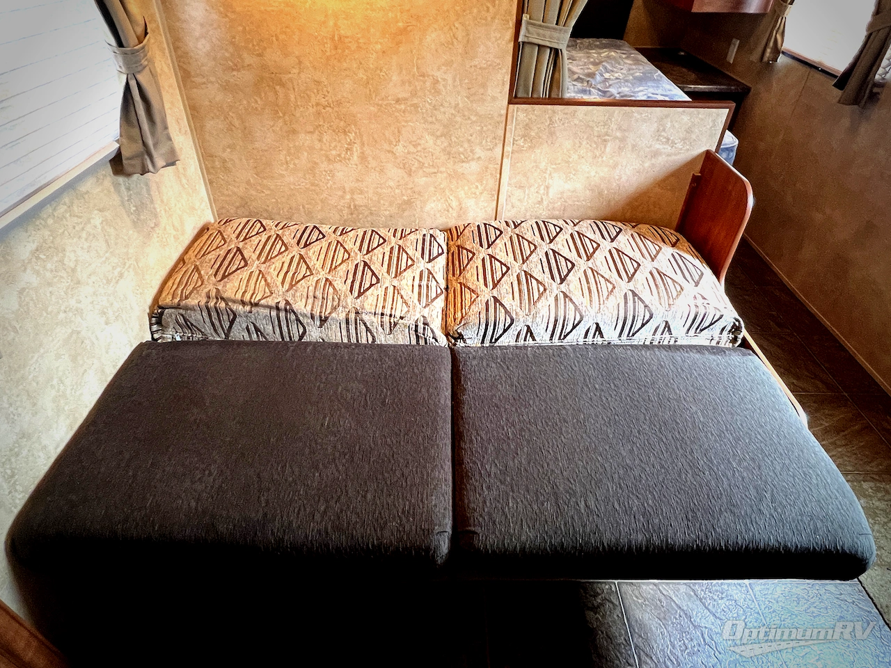 2011 Jayco Jay Flight 24FBS Photo 8