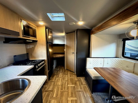 2024 Prime Time Tracer 270BHSLE RV Photo 2