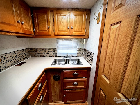 2004 Gulf Stream BT Cruiser 51250 RV Photo 4