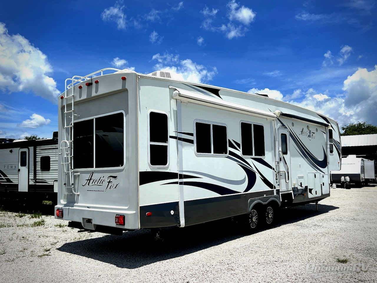 2016 Northwood Arctic Fox 35-5Z Photo 2